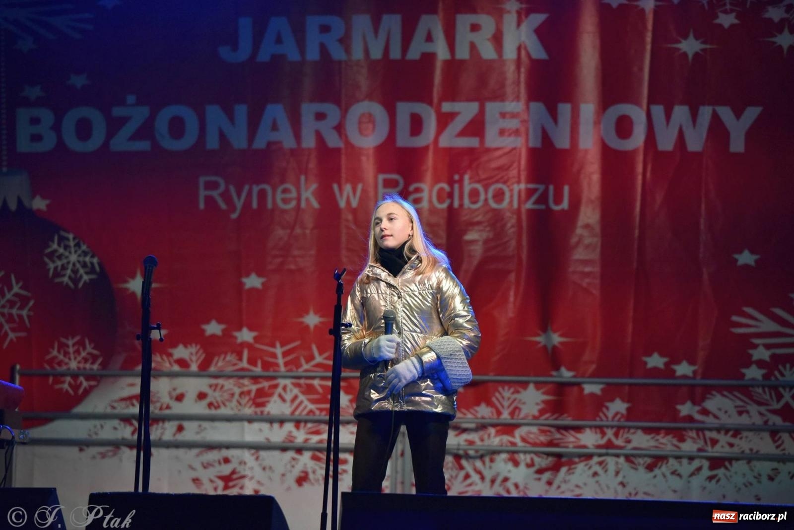 Zdjęcie w galerii na portalu naszraciborz.pl: Raciborski jarmark wieczorową porą [FOTO i WIDEO] wiadomości z regionu