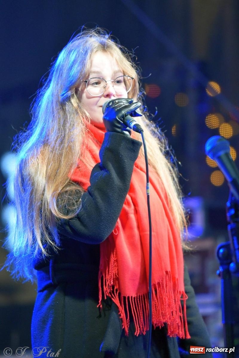 Zdjęcie w galerii na portalu naszraciborz.pl: Raciborski jarmark wieczorową porą [FOTO i WIDEO] wiadomości z regionu