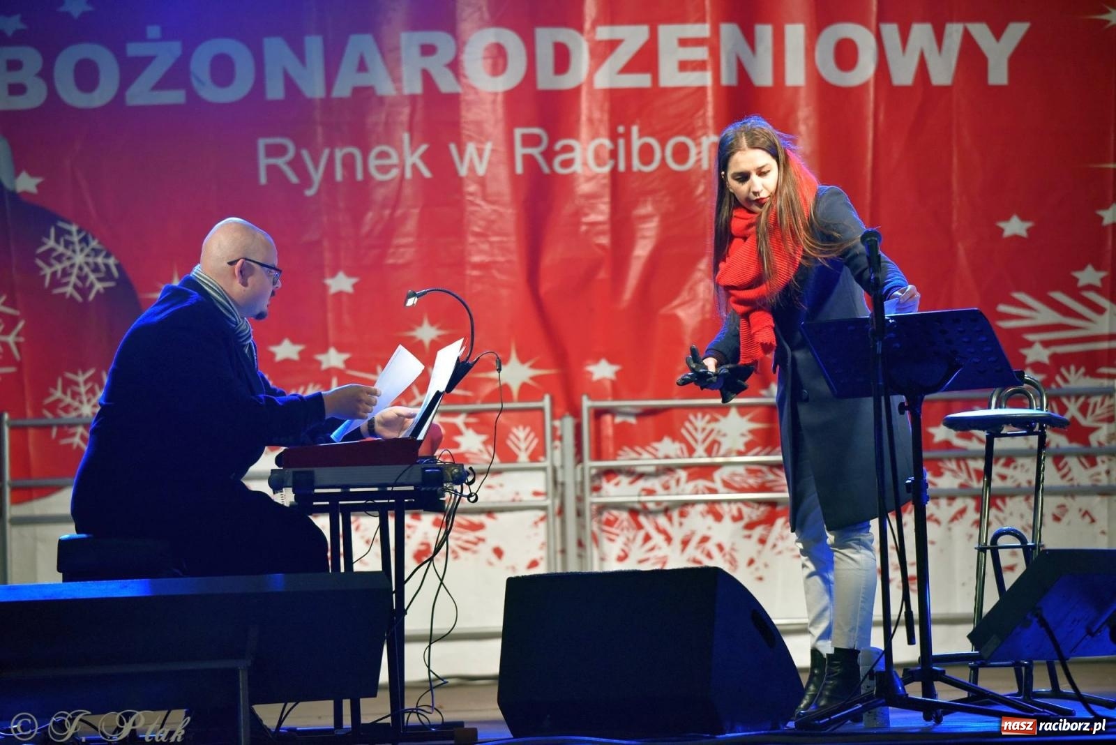 Zdjęcie w galerii na portalu naszraciborz.pl: Raciborski jarmark wieczorową porą [FOTO i WIDEO] wiadomości z regionu