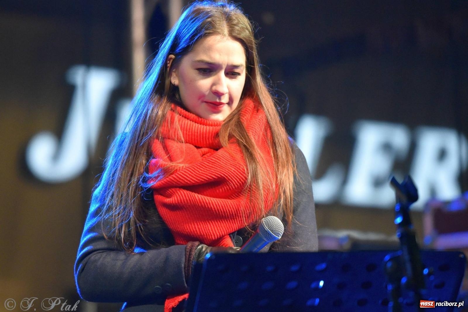 Zdjęcie w galerii na portalu naszraciborz.pl: Raciborski jarmark wieczorową porą [FOTO i WIDEO] wiadomości z regionu