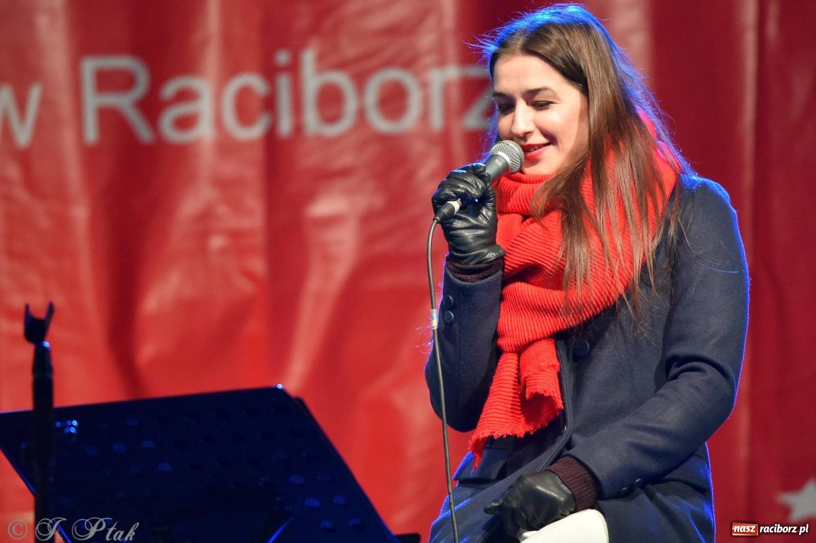 Zdjęcie w galerii na portalu naszraciborz.pl: Raciborski jarmark wieczorową porą [FOTO i WIDEO] wiadomości z regionu