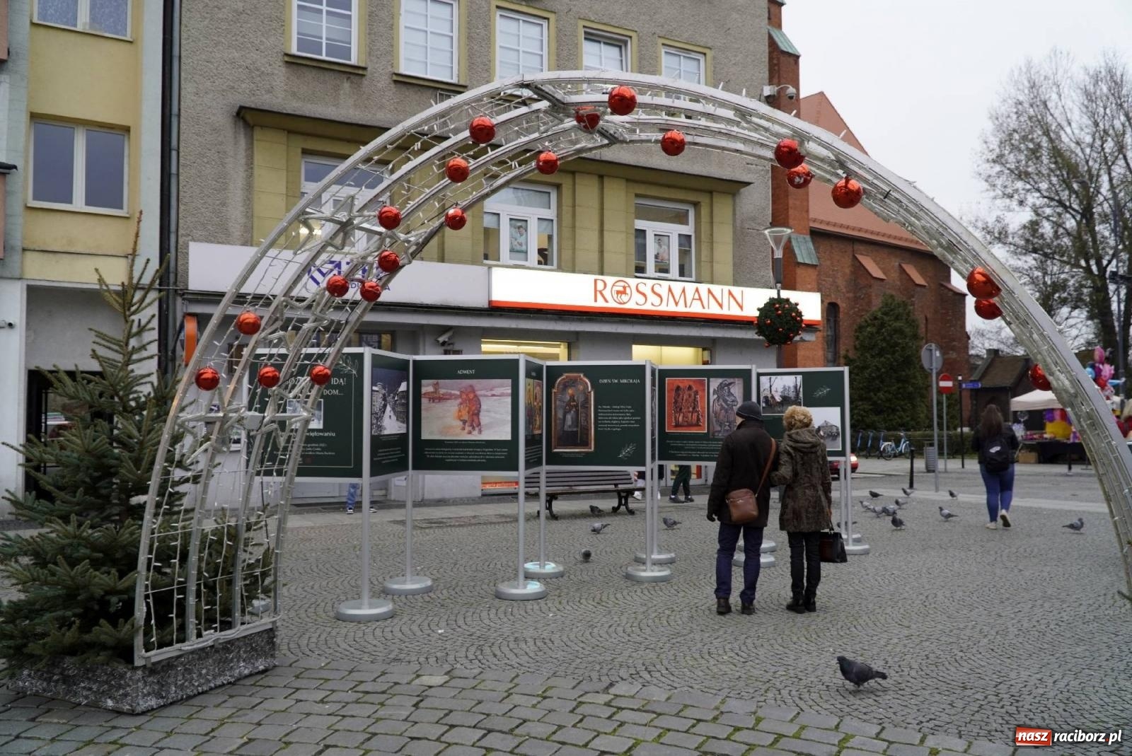 Zdjęcie w galerii na portalu naszraciborz.pl: Raciborski jarmark wieczorową porą [FOTO i WIDEO] wiadomości z regionu