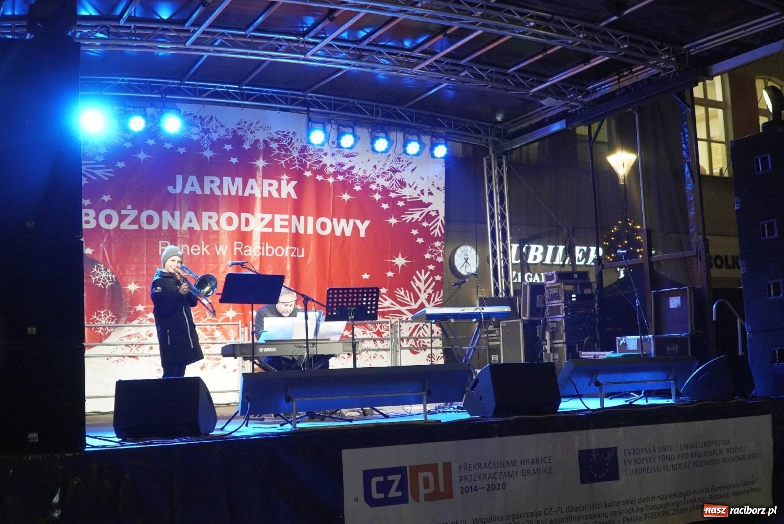 Zdjęcie w galerii na portalu naszraciborz.pl: Raciborski jarmark wieczorową porą [FOTO i WIDEO] wiadomości z regionu