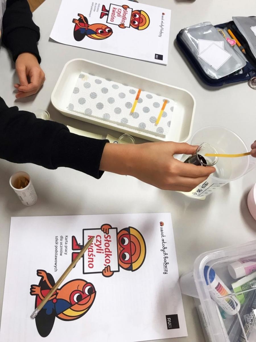 Zdjęcie w galerii na portalu naszraciborz.pl: Warsztaty Świata Młodych Badaczy w Raciborzu wiadomości z regionu