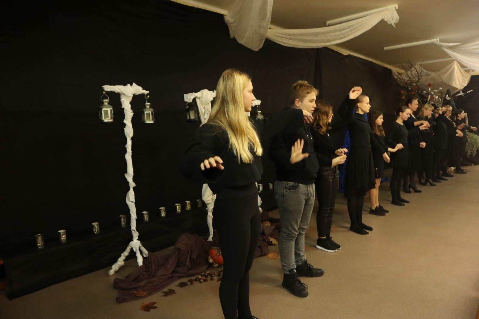 Zdjęcie w galerii na portalu naszraciborz.pl: Wieczór poezji w szkole w Krzyżanowicach wiadomości z regionu