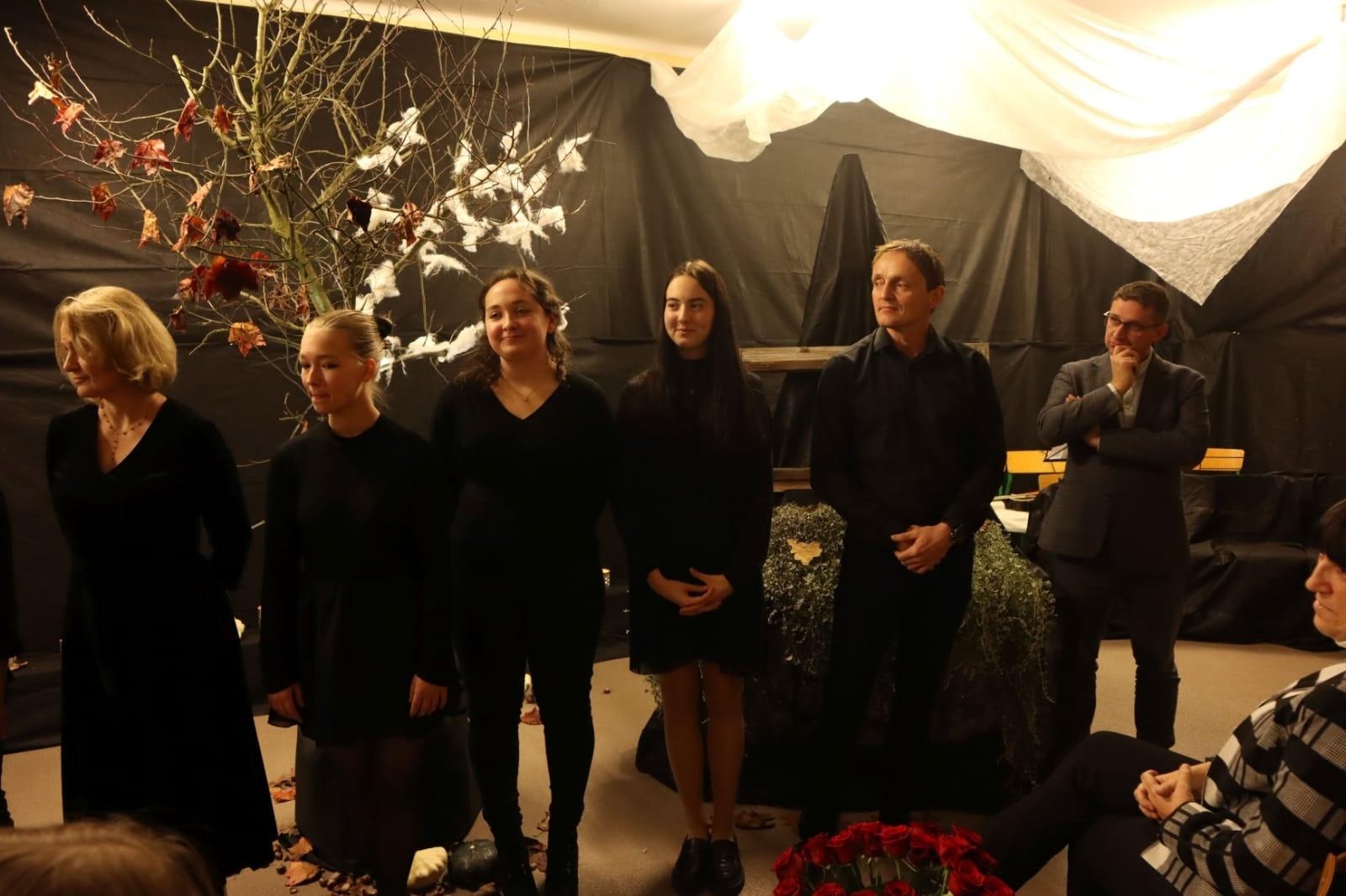 Zdjęcie w galerii na portalu naszraciborz.pl: Wieczór poezji w szkole w Krzyżanowicach wiadomości z regionu