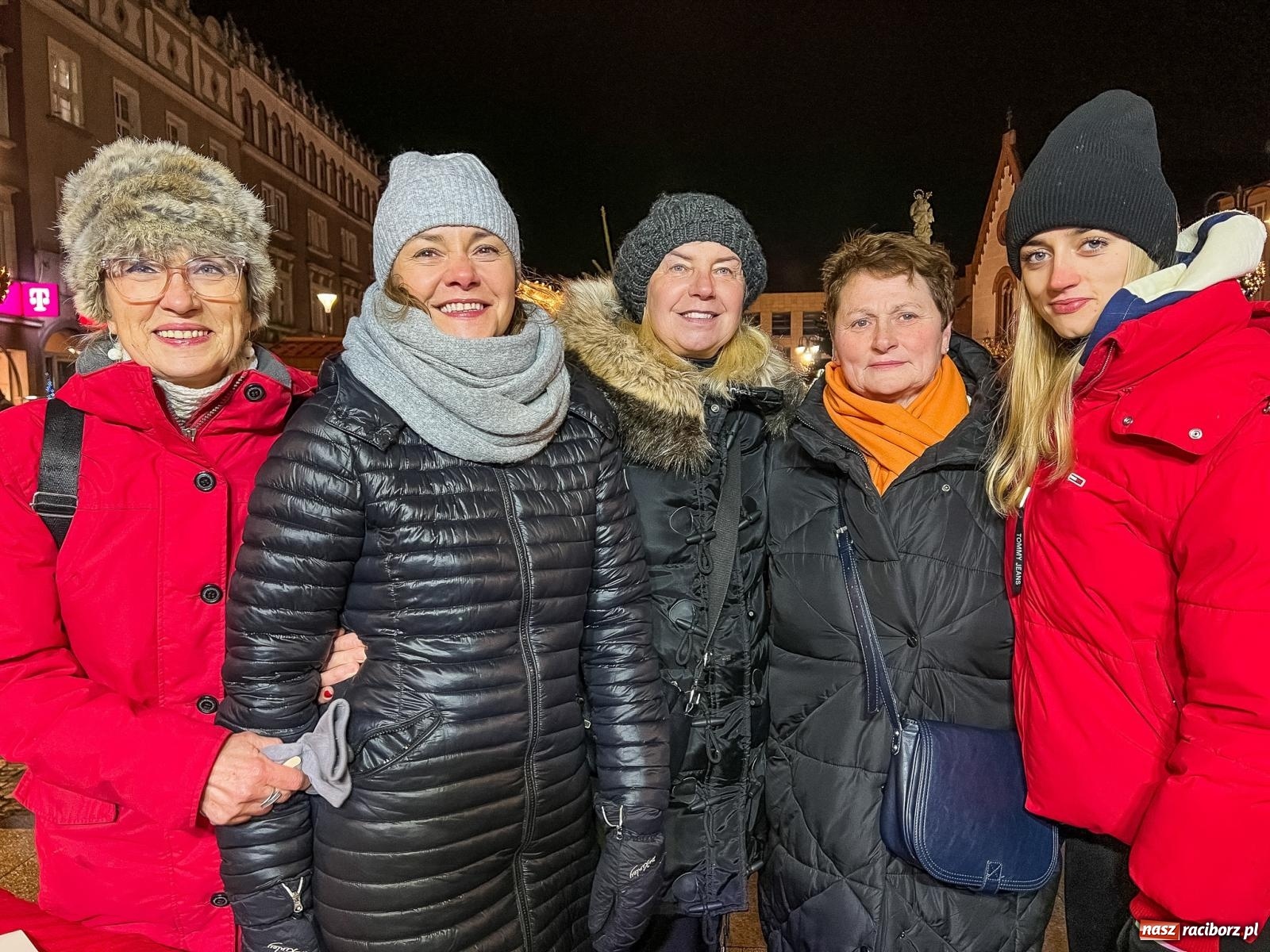 Zdjęcie w galerii na portalu naszraciborz.pl: Moczka od Jabłonek, karoca i rozświetlona choinka wiadomości z regionu