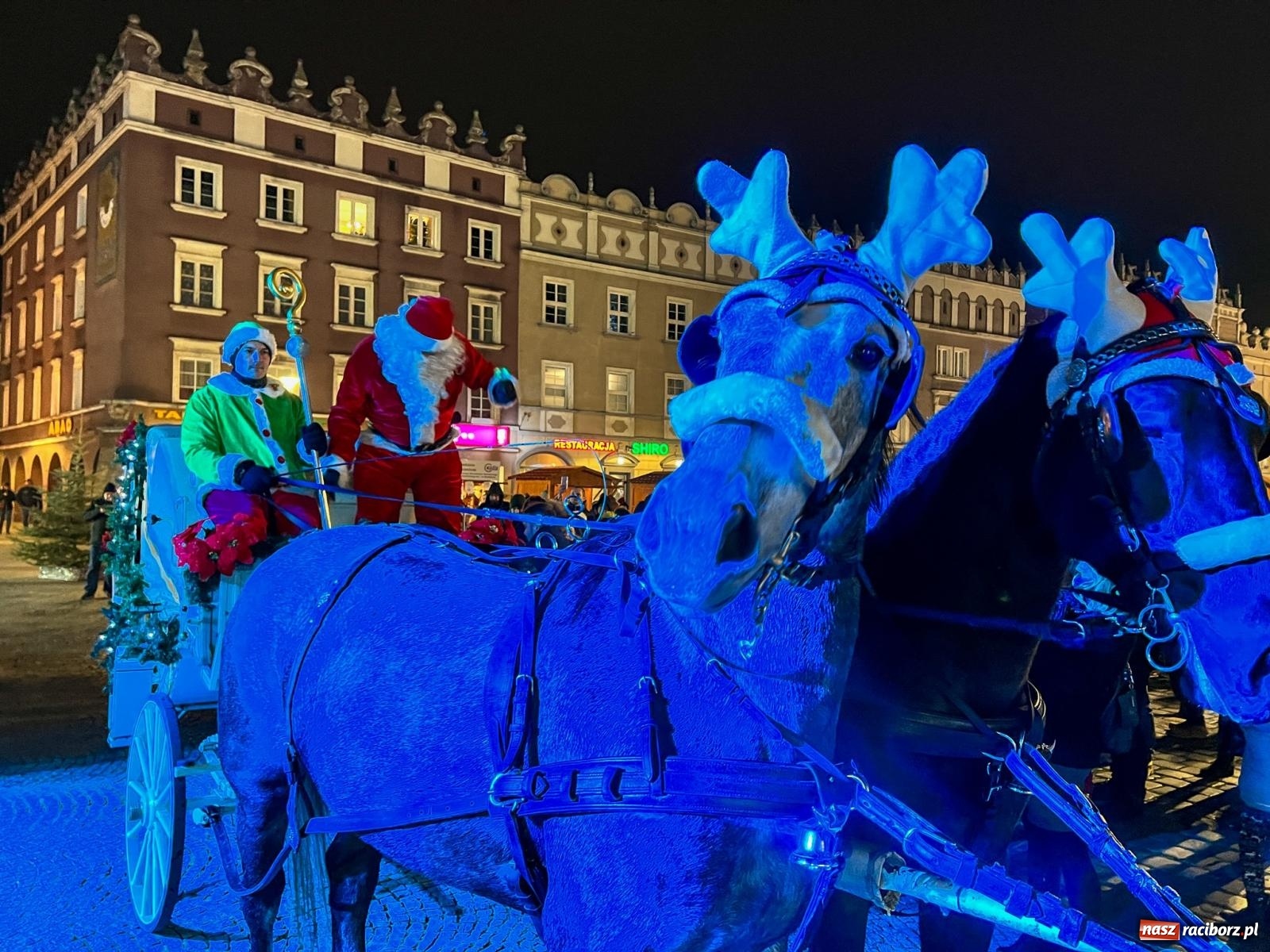 Zdjęcie w galerii na portalu naszraciborz.pl: Moczka od Jabłonek, karoca i rozświetlona choinka wiadomości z regionu