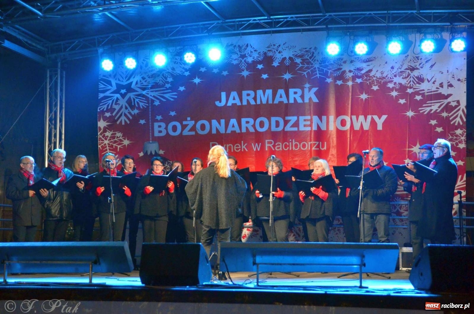 Zdjęcie w galerii na portalu naszraciborz.pl: Moczka od Jabłonek, karoca i rozświetlona choinka wiadomości z regionu