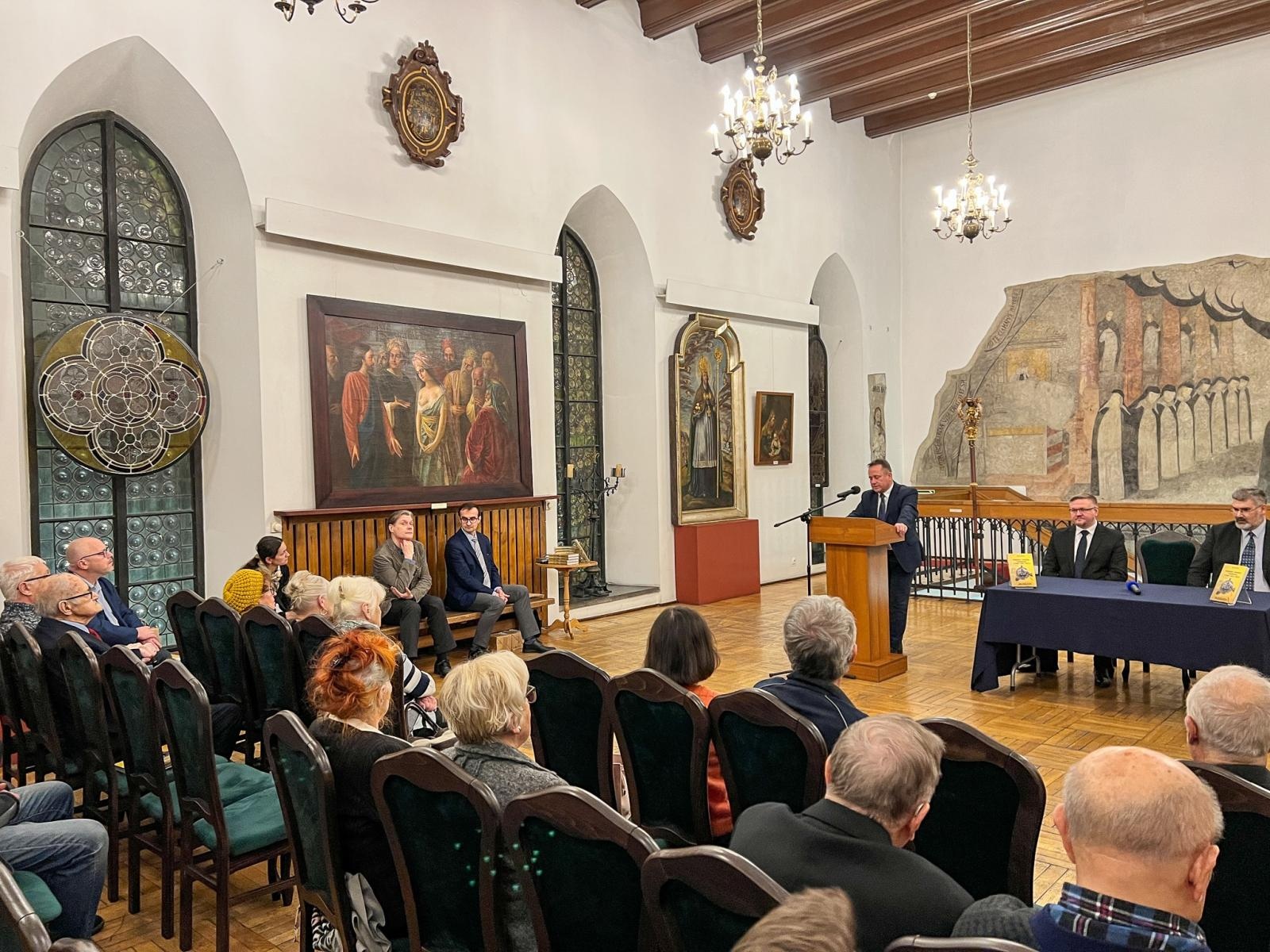 Zdjęcie w galerii na portalu naszraciborz.pl: Cherlawi władcy. W Muzeum promowano książkę o książętach raciborskich wiadomości z regionu