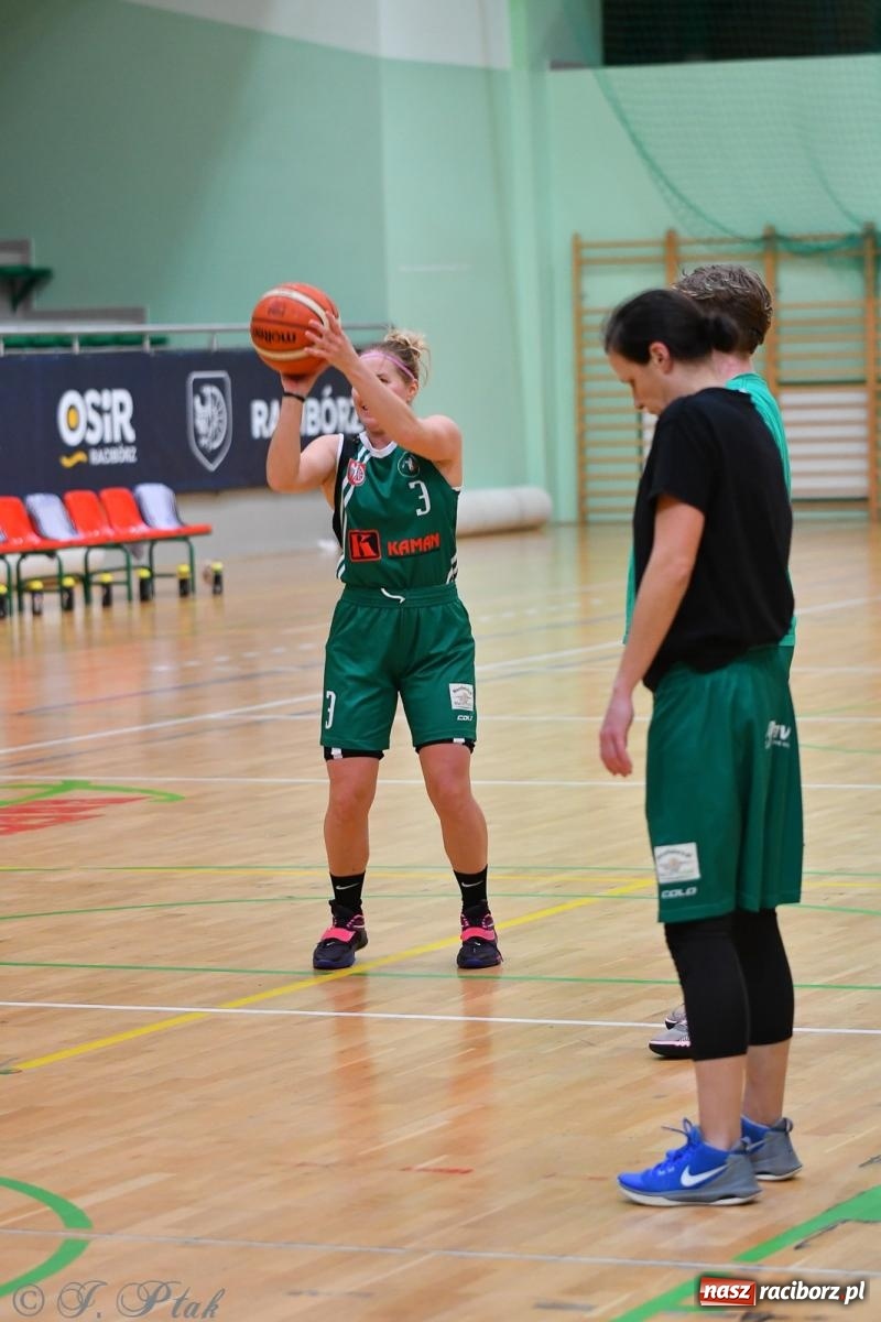 Zdjęcie w galerii na portalu naszraciborz.pl: Koszykówka. Zdecydowała druga kwarta [FOTO] wiadomości z regionu