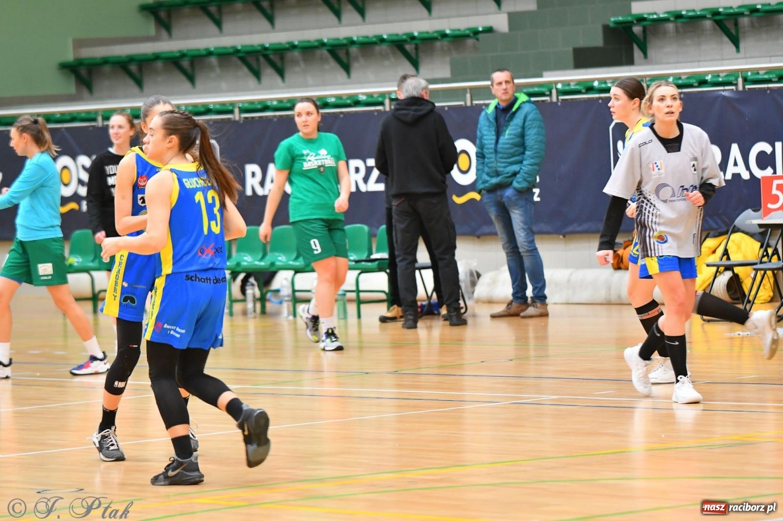 Zdjęcie w galerii na portalu naszraciborz.pl: Koszykówka. Zdecydowała druga kwarta [FOTO] wiadomości z regionu