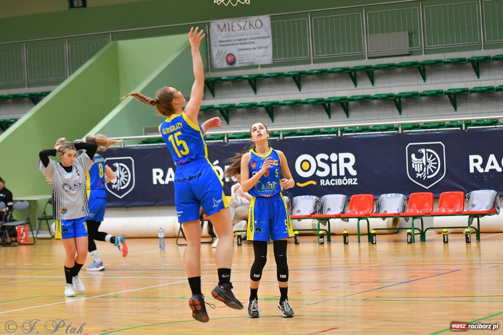 Zdjęcie w galerii na portalu naszraciborz.pl: Koszykówka. Zdecydowała druga kwarta [FOTO] wiadomości z regionu