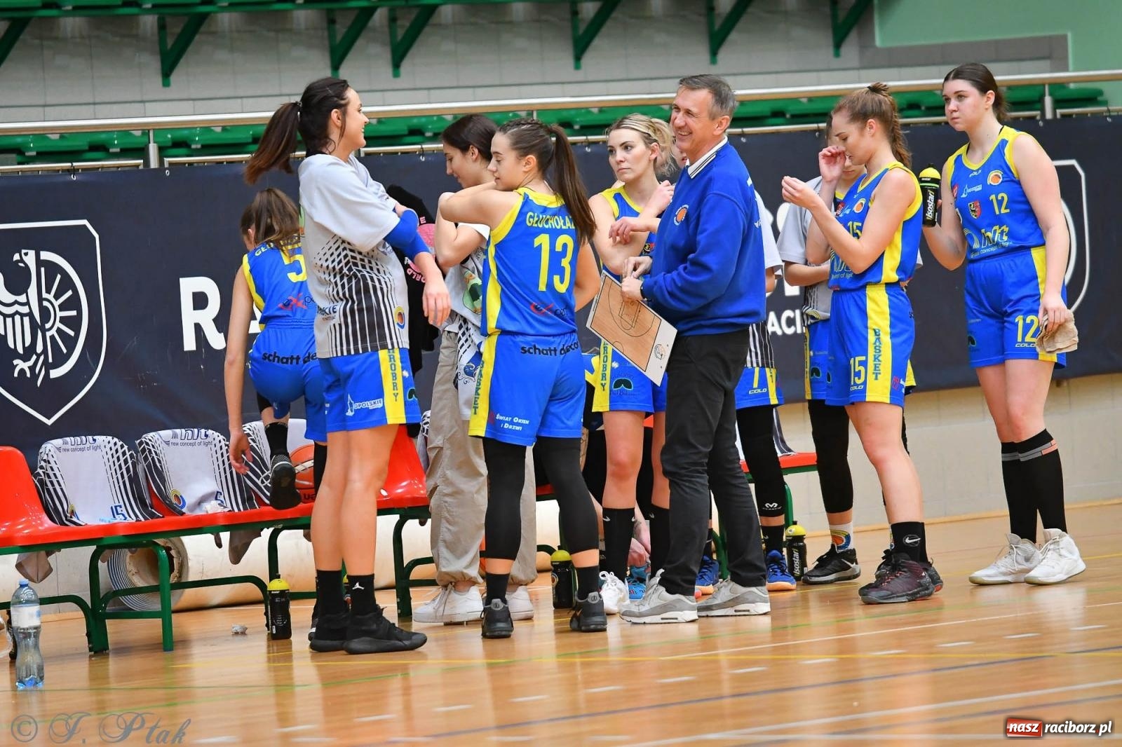 Zdjęcie w galerii na portalu naszraciborz.pl: Koszykówka. Zdecydowała druga kwarta [FOTO] wiadomości z regionu