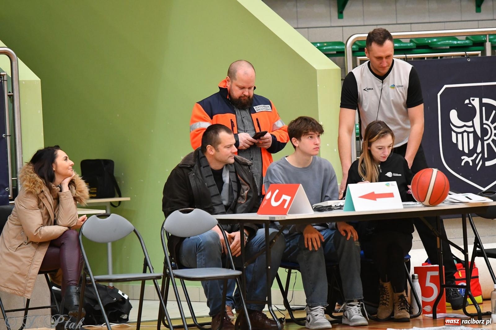 Zdjęcie w galerii na portalu naszraciborz.pl: Koszykówka. Zdecydowała druga kwarta [FOTO] wiadomości z regionu