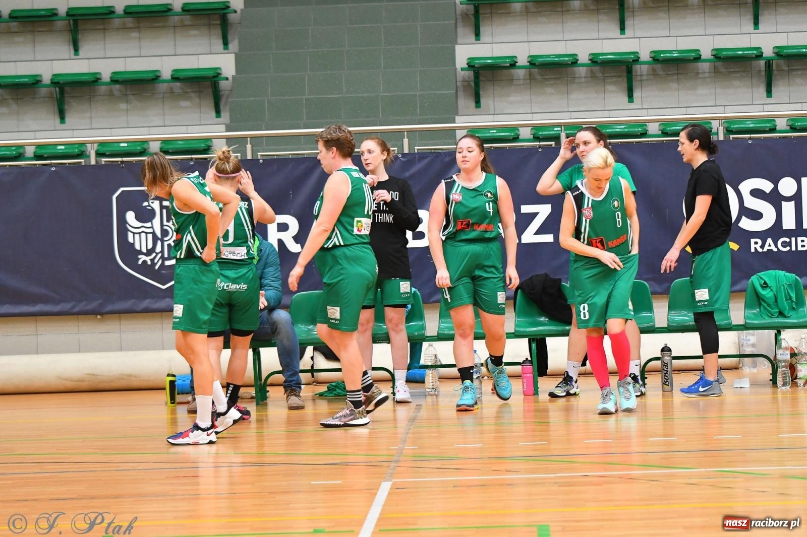 Zdjęcie w galerii na portalu naszraciborz.pl: Koszykówka. Zdecydowała druga kwarta [FOTO] wiadomości z regionu