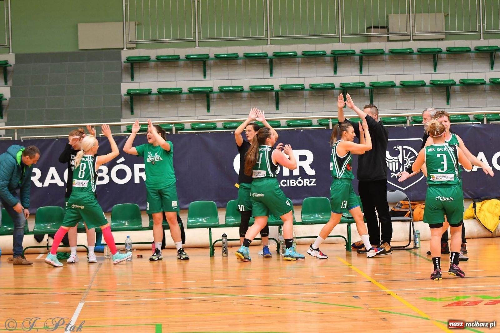 Zdjęcie w galerii na portalu naszraciborz.pl: Koszykówka. Zdecydowała druga kwarta [FOTO] wiadomości z regionu