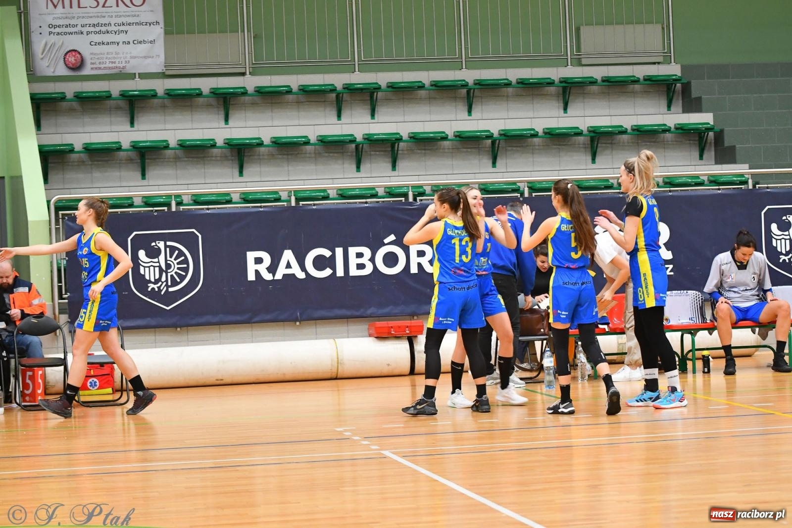 Zdjęcie w galerii na portalu naszraciborz.pl: Koszykówka. Zdecydowała druga kwarta [FOTO] wiadomości z regionu