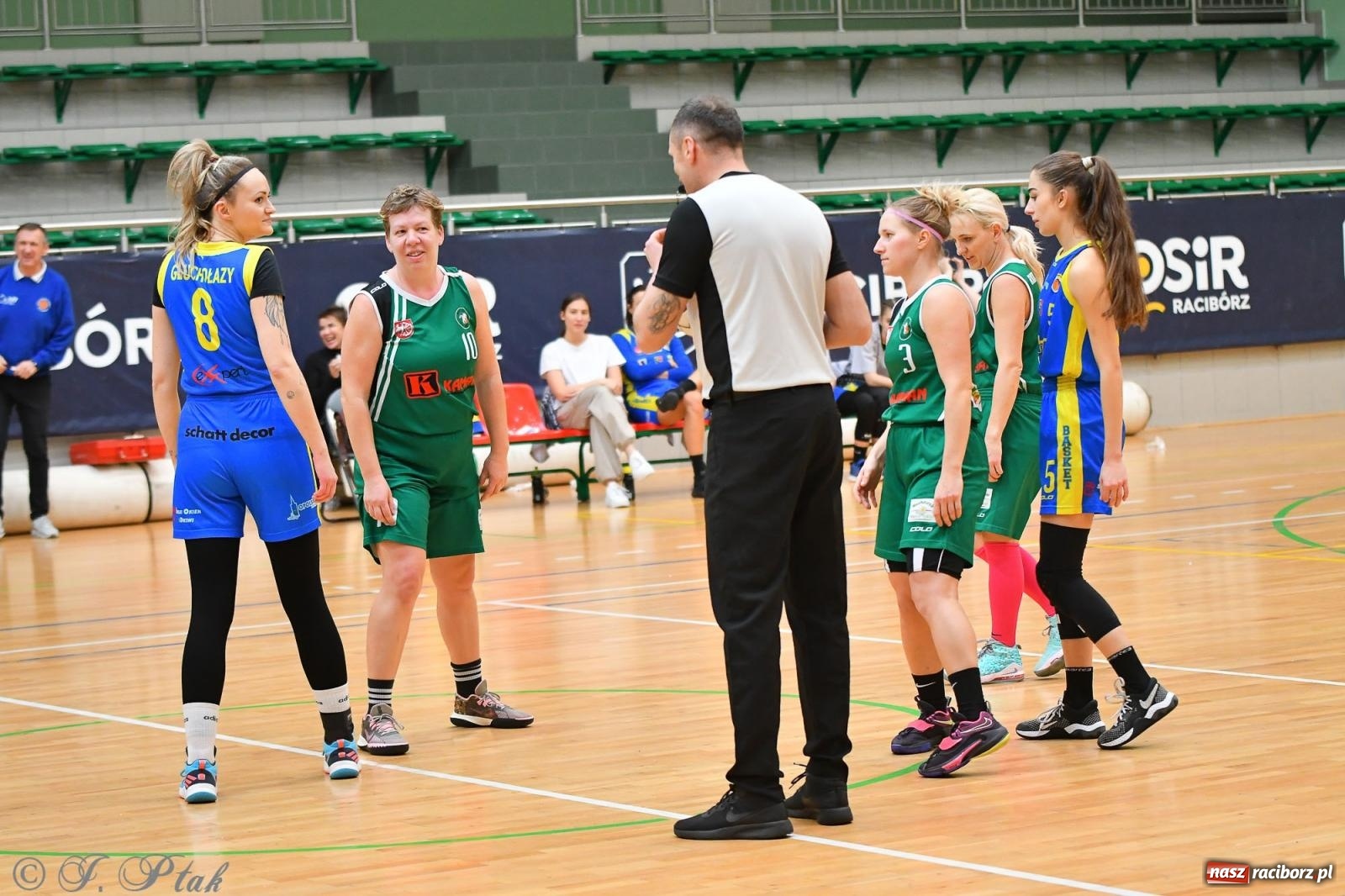 Zdjęcie w galerii na portalu naszraciborz.pl: Koszykówka. Zdecydowała druga kwarta [FOTO] wiadomości z regionu