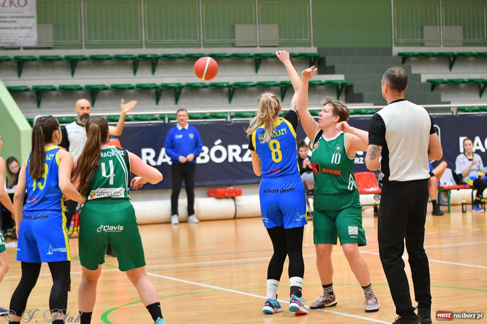 Zdjęcie w galerii na portalu naszraciborz.pl: Koszykówka. Zdecydowała druga kwarta [FOTO] wiadomości z regionu