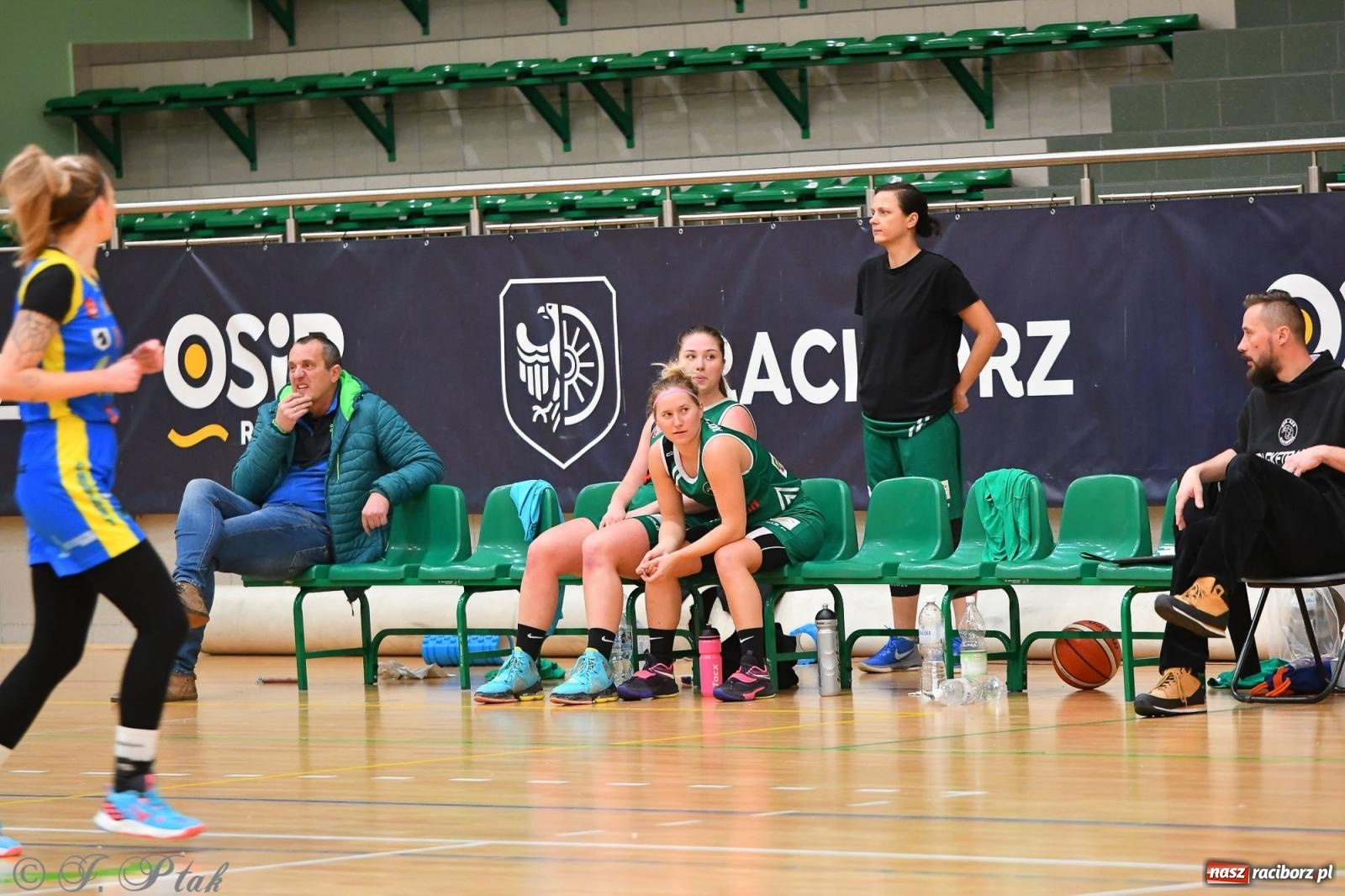Zdjęcie w galerii na portalu naszraciborz.pl: Koszykówka. Zdecydowała druga kwarta [FOTO] wiadomości z regionu