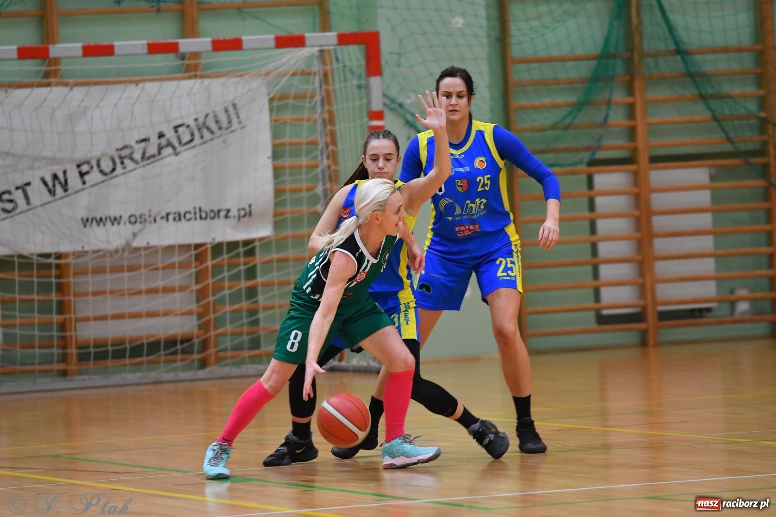 Zdjęcie w galerii na portalu naszraciborz.pl: Koszykówka. Zdecydowała druga kwarta [FOTO] wiadomości z regionu