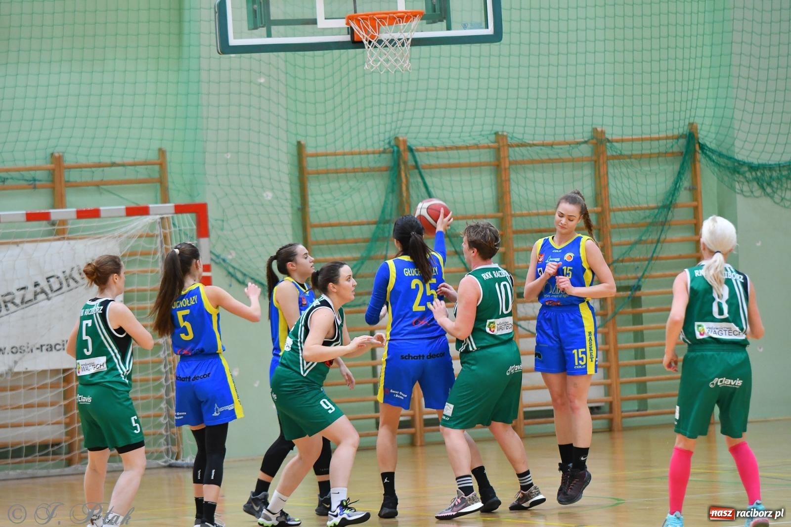 Zdjęcie w galerii na portalu naszraciborz.pl: Koszykówka. Zdecydowała druga kwarta [FOTO] wiadomości z regionu