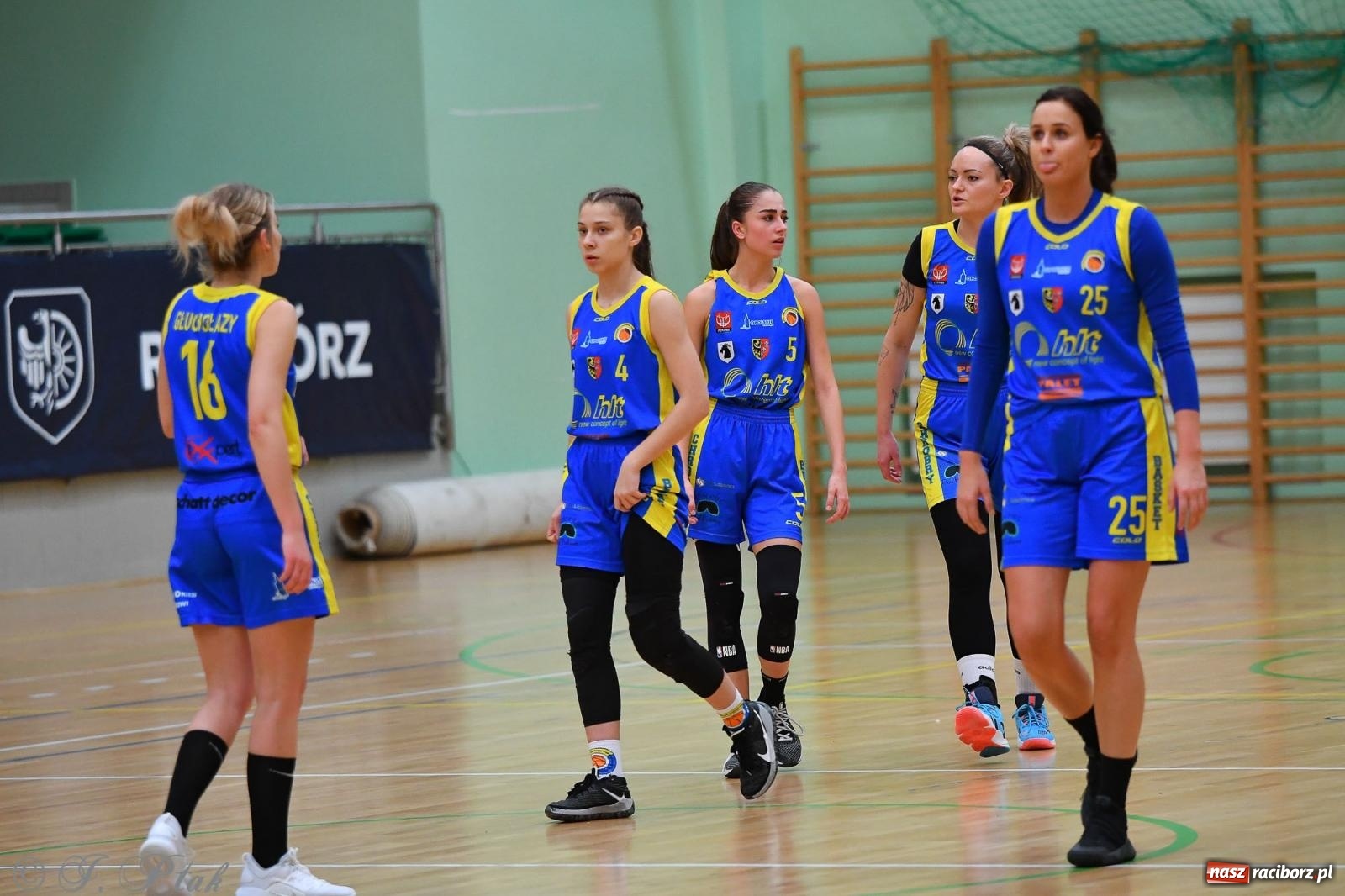 Zdjęcie w galerii na portalu naszraciborz.pl: Koszykówka. Zdecydowała druga kwarta [FOTO] wiadomości z regionu