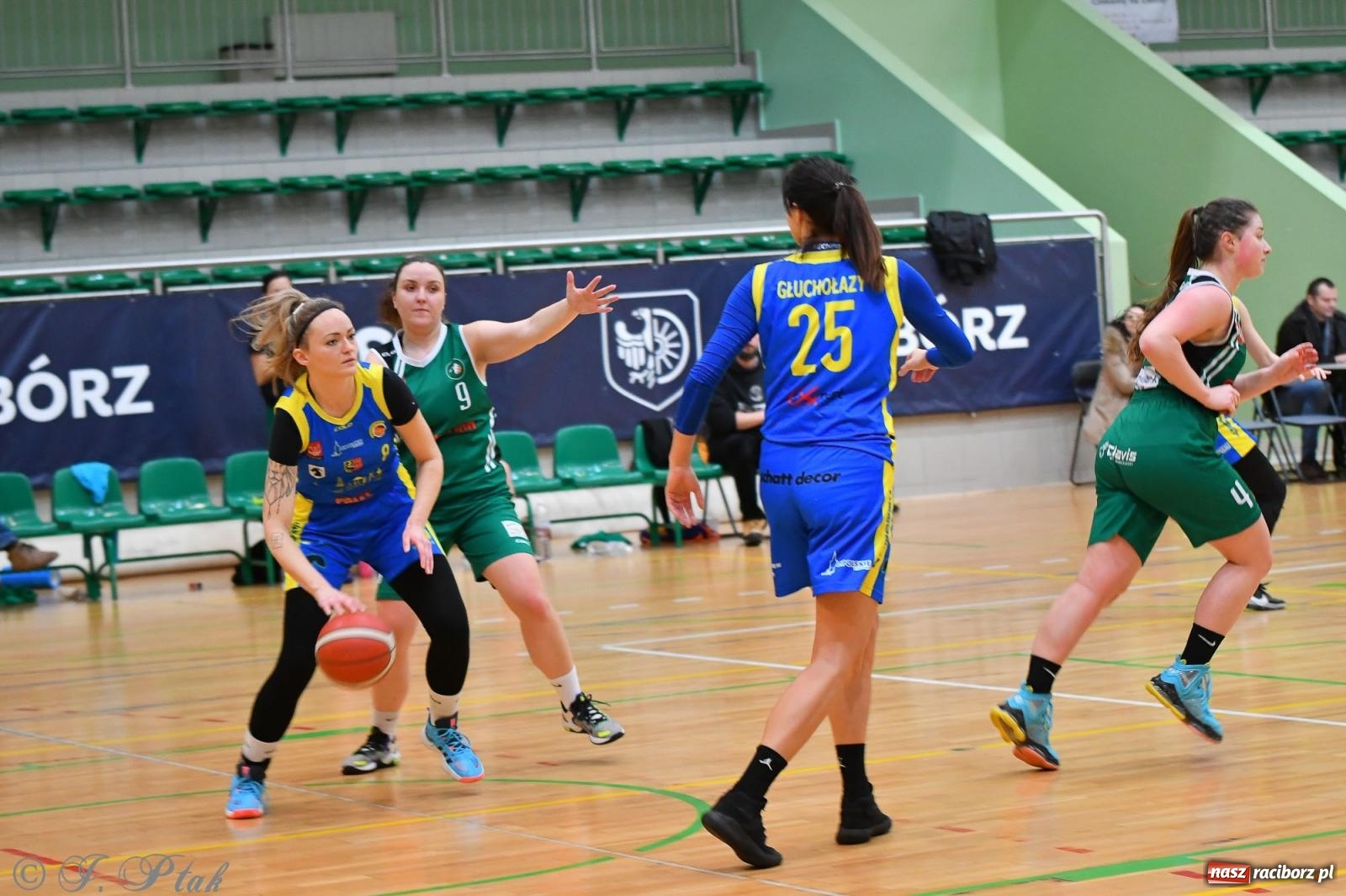 Zdjęcie w galerii na portalu naszraciborz.pl: Koszykówka. Zdecydowała druga kwarta [FOTO] wiadomości z regionu