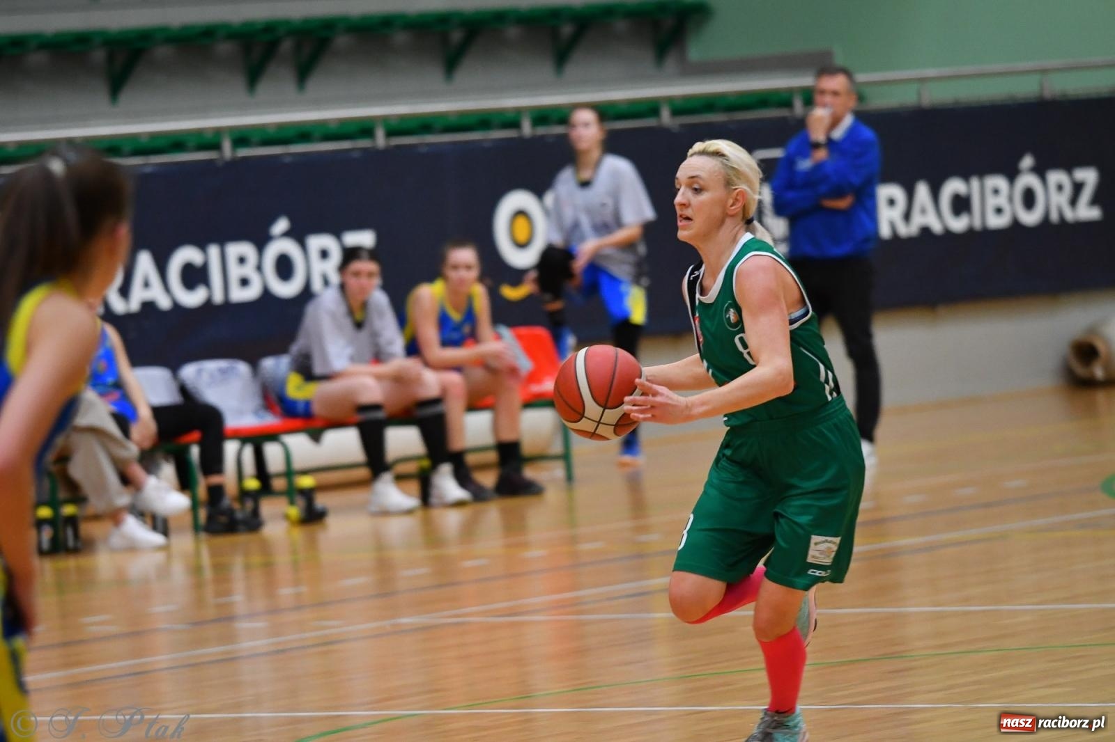 Zdjęcie w galerii na portalu naszraciborz.pl: Koszykówka. Zdecydowała druga kwarta [FOTO] wiadomości z regionu