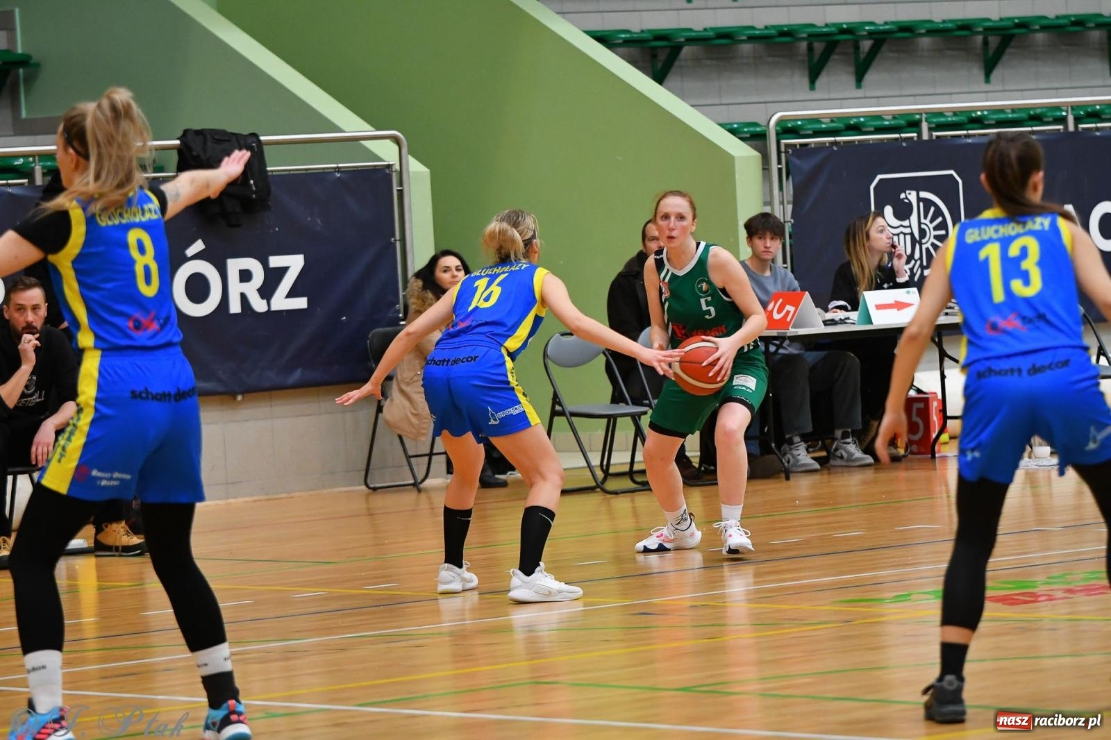 Zdjęcie w galerii na portalu naszraciborz.pl: Koszykówka. Zdecydowała druga kwarta [FOTO] wiadomości z regionu