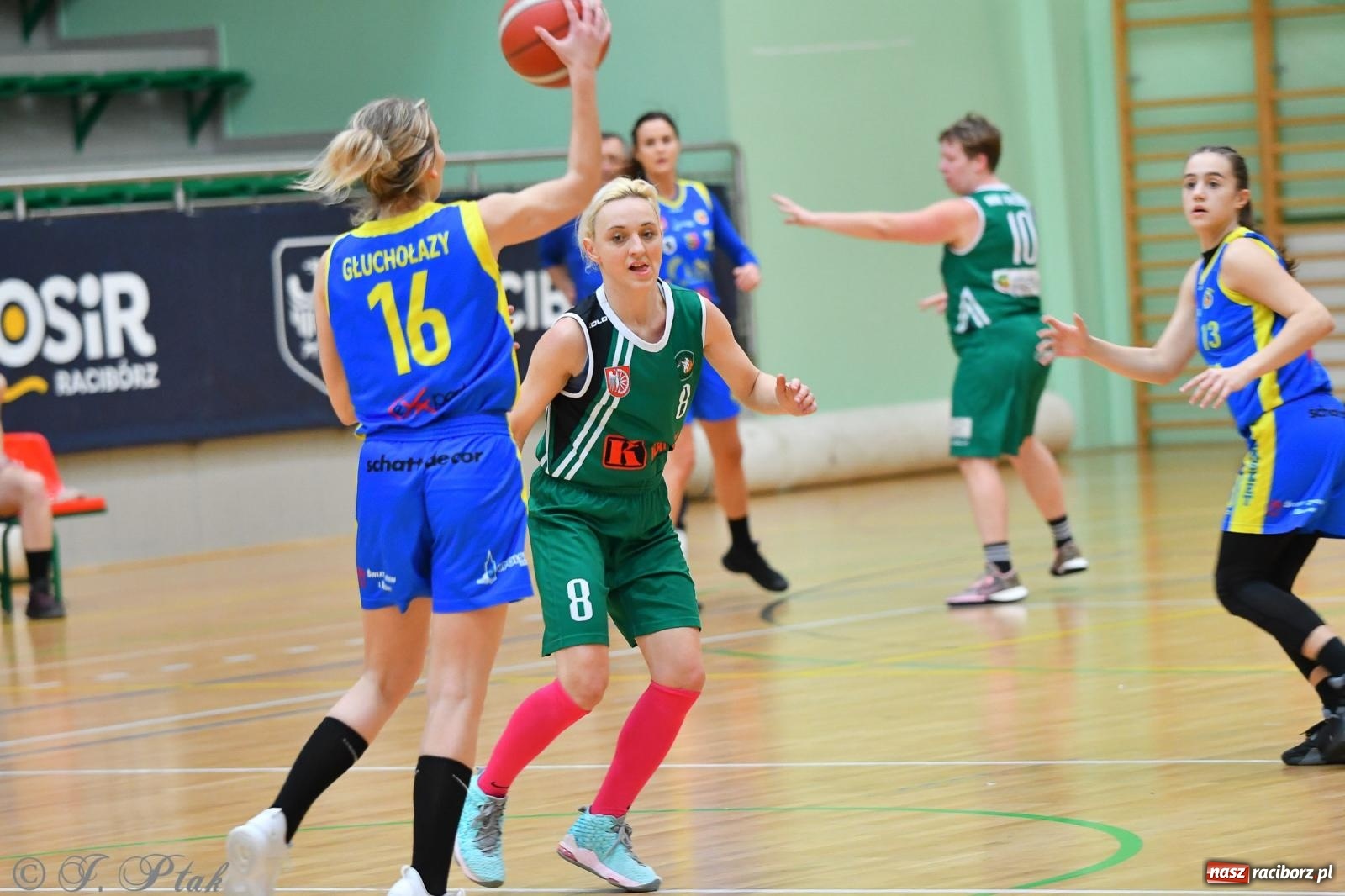 Zdjęcie w galerii na portalu naszraciborz.pl: Koszykówka. Zdecydowała druga kwarta [FOTO] wiadomości z regionu
