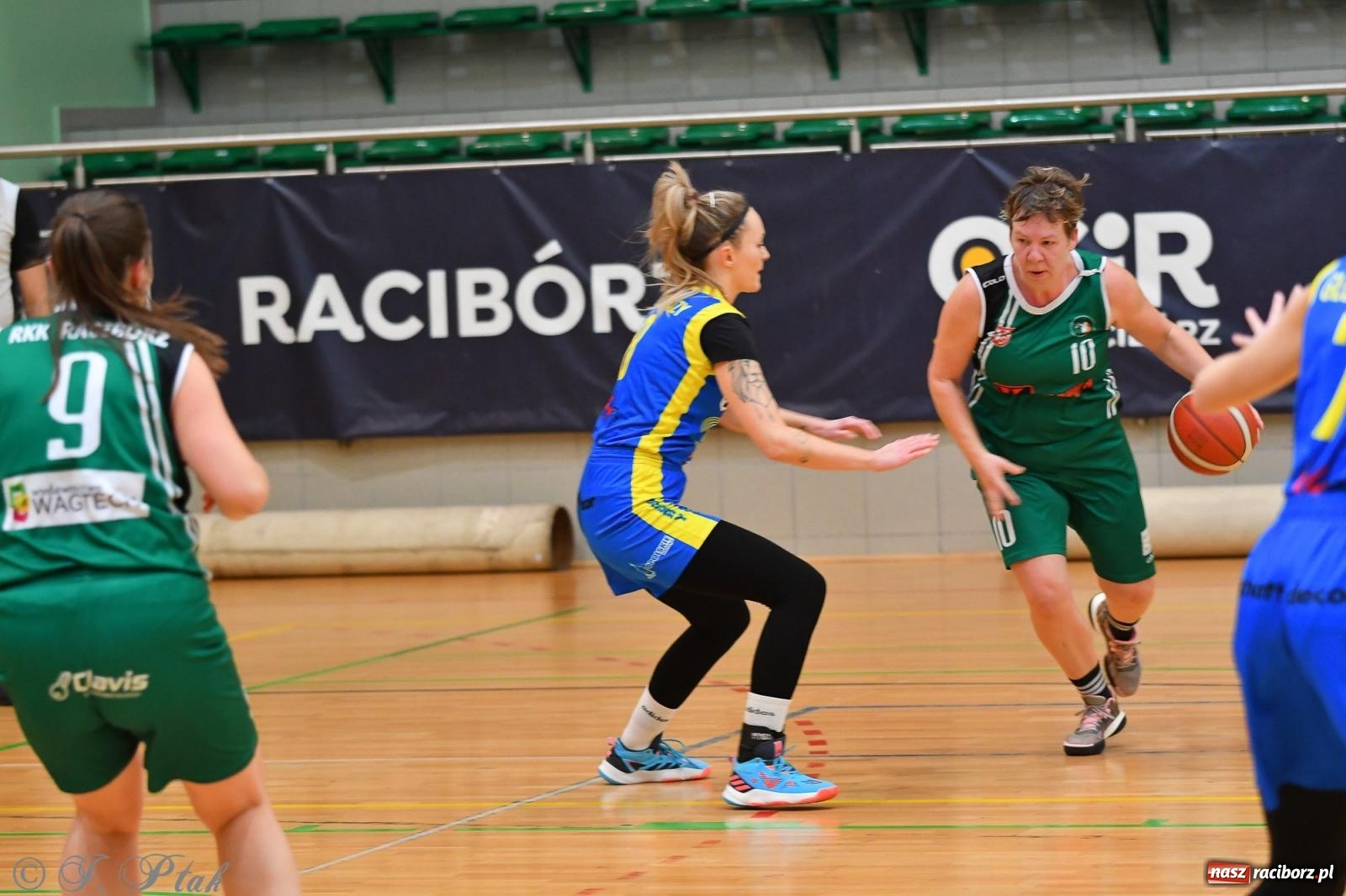 Zdjęcie w galerii na portalu naszraciborz.pl: Koszykówka. Zdecydowała druga kwarta [FOTO] wiadomości z regionu