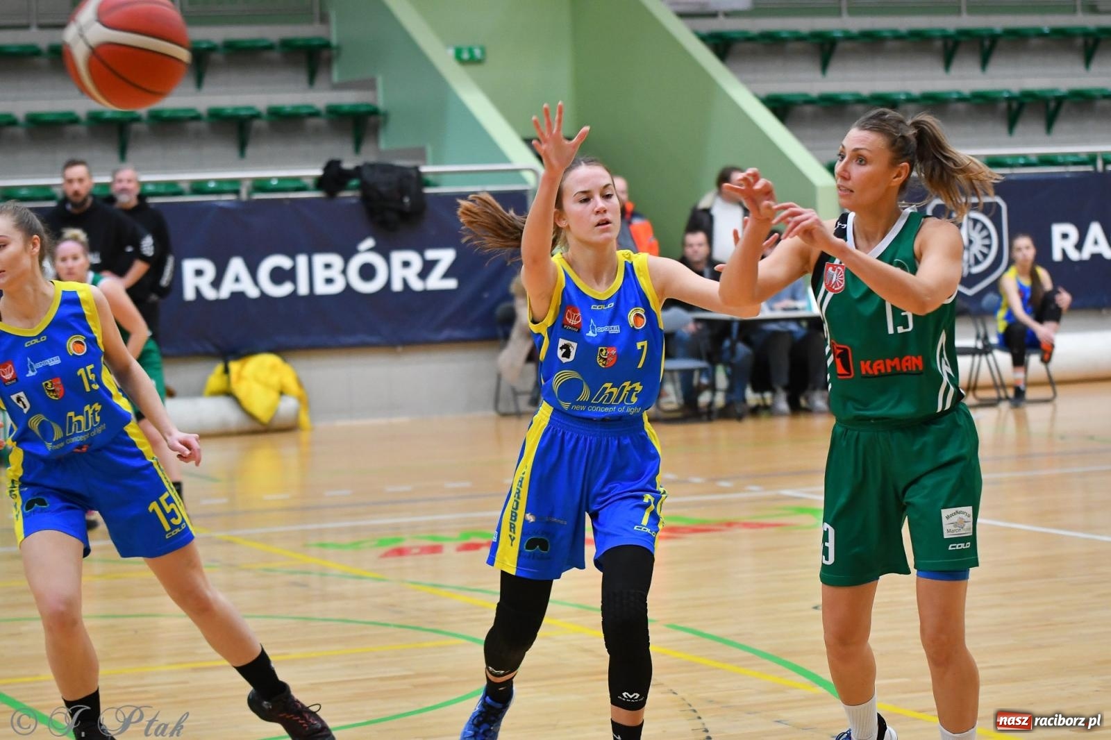 Zdjęcie w galerii na portalu naszraciborz.pl: Koszykówka. Zdecydowała druga kwarta [FOTO] wiadomości z regionu
