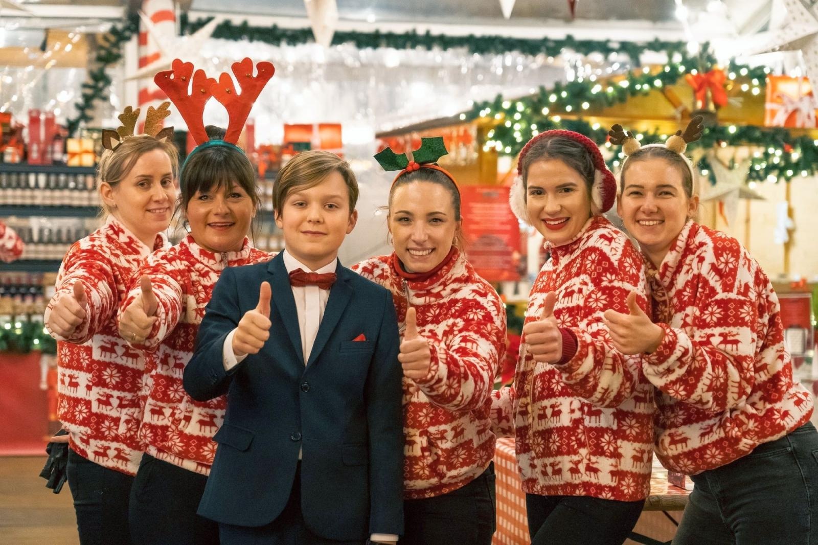 Zdjęcie w galerii na portalu naszraciborz.pl: Świąteczne hale i ciężarówka Coca-Coli. Rusza jarmark w Rybniku wiadomości z regionu