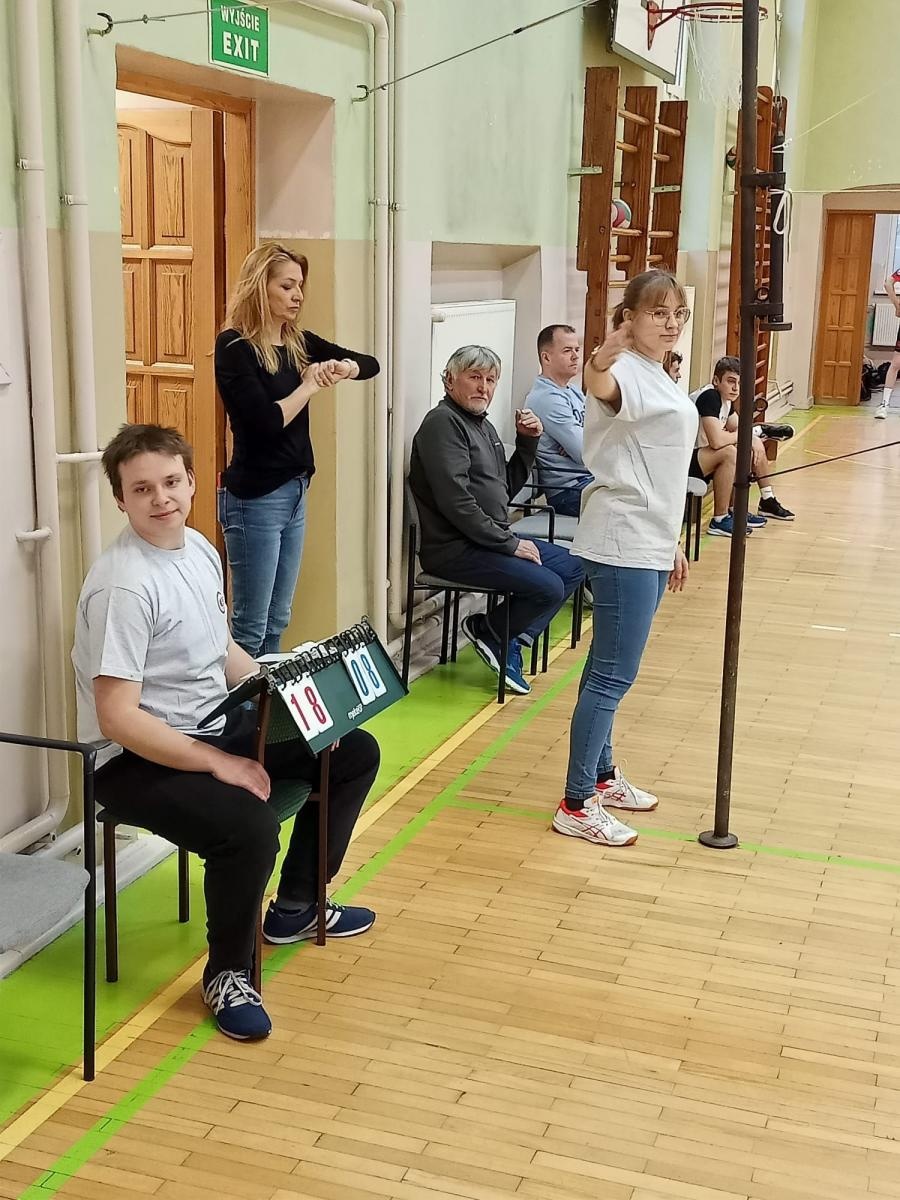 Zdjęcie w galerii na portalu naszraciborz.pl: Mechanik najlepszy w turnieju dwójek siatkarskich w CKZiU nr 1 wiadomości z regionu