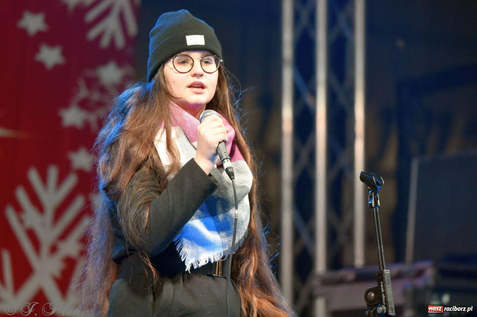 Zdjęcie w galerii na portalu naszraciborz.pl: Laserowa bajeczka, Plania i zupa z Gamowa - sobota na jarmarku w Raciborzu [WIDEO] wiadomości z regionu