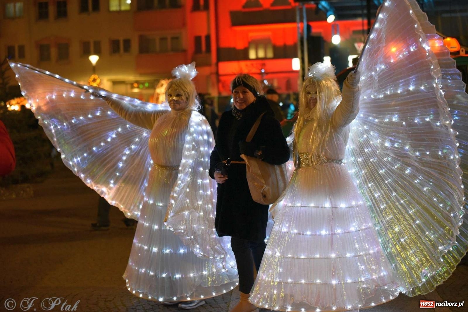 Zdjęcie w galerii na portalu naszraciborz.pl: Laserowa bajeczka, Plania i zupa z Gamowa - sobota na jarmarku w Raciborzu [WIDEO] wiadomości z regionu
