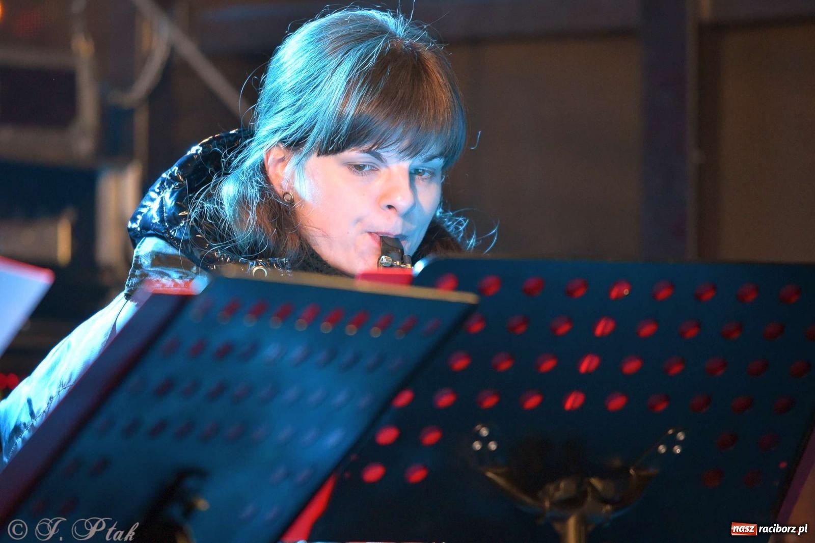 Zdjęcie w galerii na portalu naszraciborz.pl: Laserowa bajeczka, Plania i zupa z Gamowa - sobota na jarmarku w Raciborzu [WIDEO] wiadomości z regionu