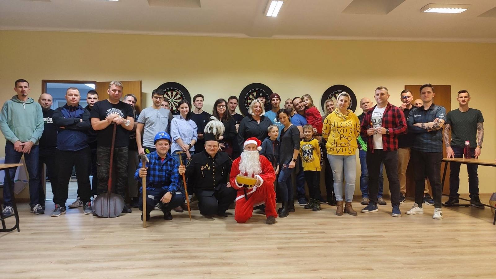 Zdjęcie w galerii na portalu naszraciborz.pl: Barbórkowy turniej darta w PCSie wiadomości z regionu