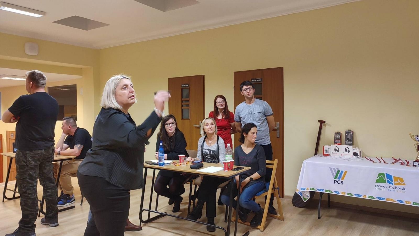 Zdjęcie w galerii na portalu naszraciborz.pl: Barbórkowy turniej darta w PCSie wiadomości z regionu