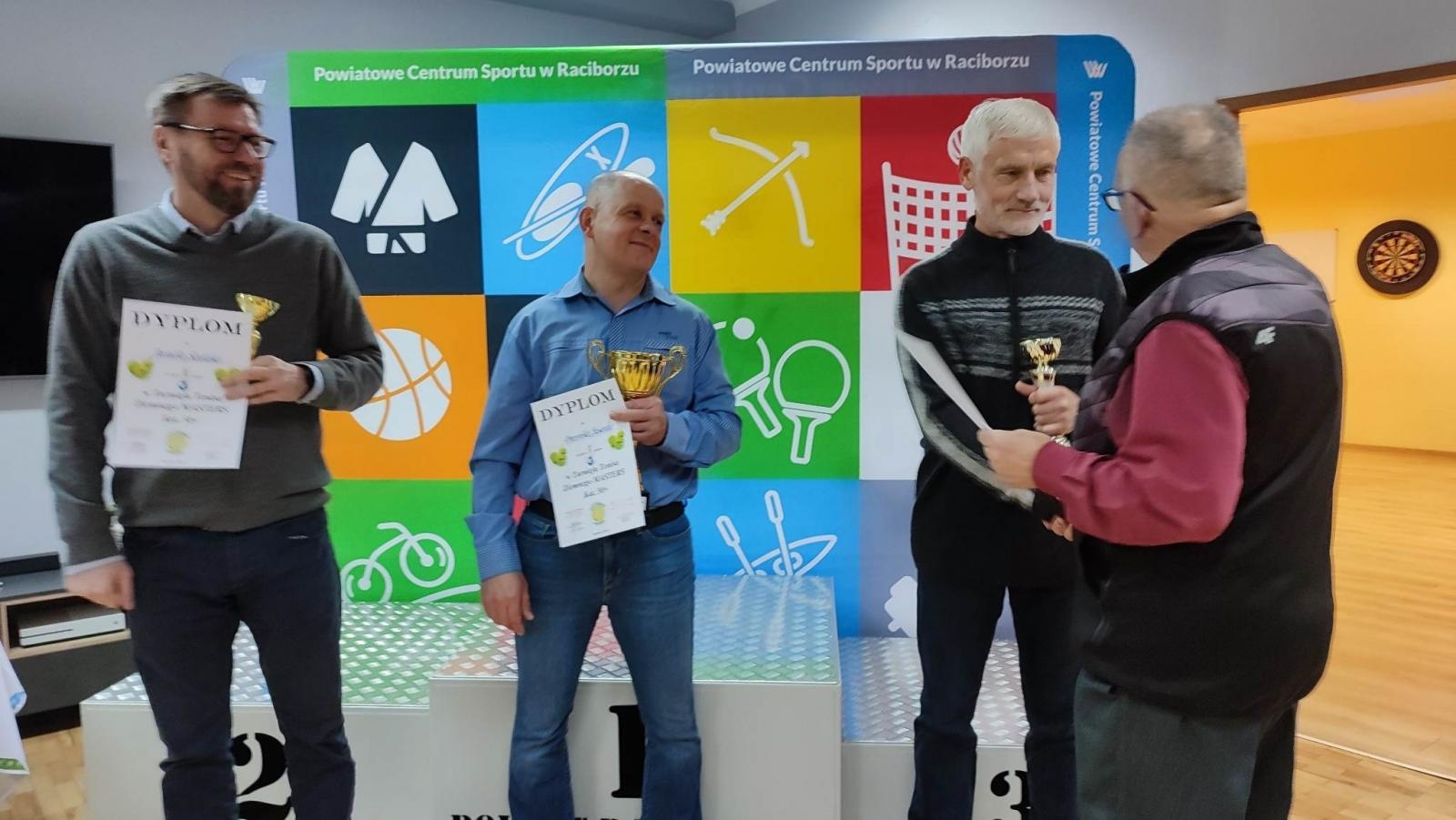 Zdjęcie w galerii na portalu naszraciborz.pl: W PCS nagrodzono najlepszych tenisistów wiadomości z regionu