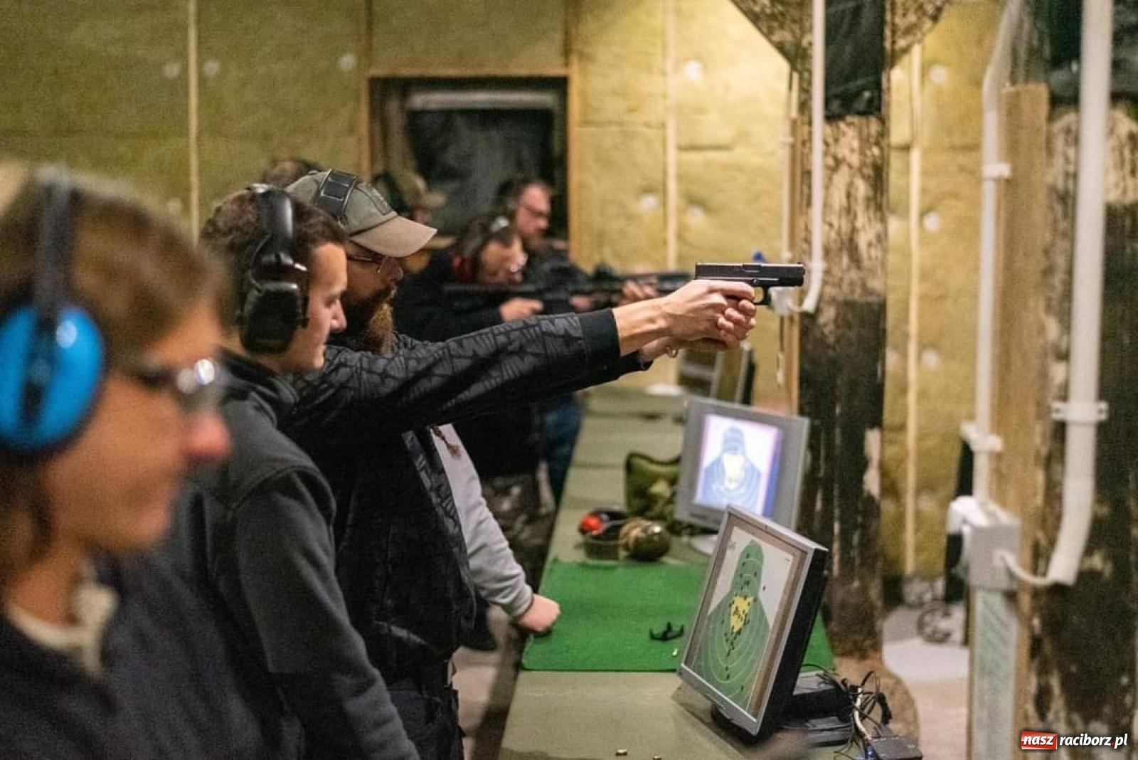 Zdjęcie w galerii na portalu naszraciborz.pl: Drengowie z wizytą w Raciborskim Stowarzyszeniu Strzeleckim wiadomości z regionu