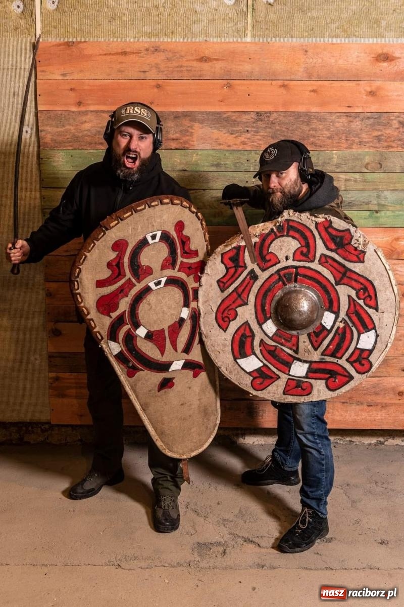 Zdjęcie w galerii na portalu naszraciborz.pl: Drengowie z wizytą w Raciborskim Stowarzyszeniu Strzeleckim wiadomości z regionu