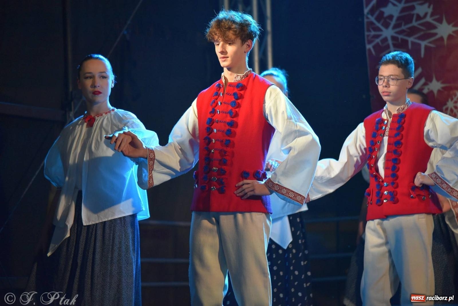 Zdjęcie w galerii na portalu naszraciborz.pl: Taneczny finał raciborskiego jarmarku wiadomości z regionu