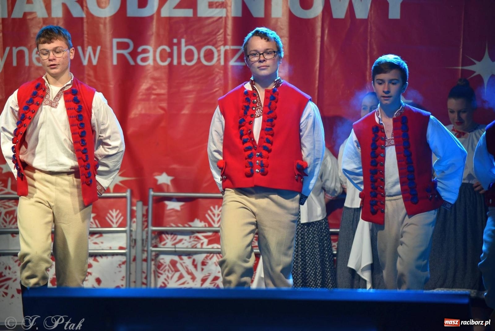 Zdjęcie w galerii na portalu naszraciborz.pl: Taneczny finał raciborskiego jarmarku wiadomości z regionu