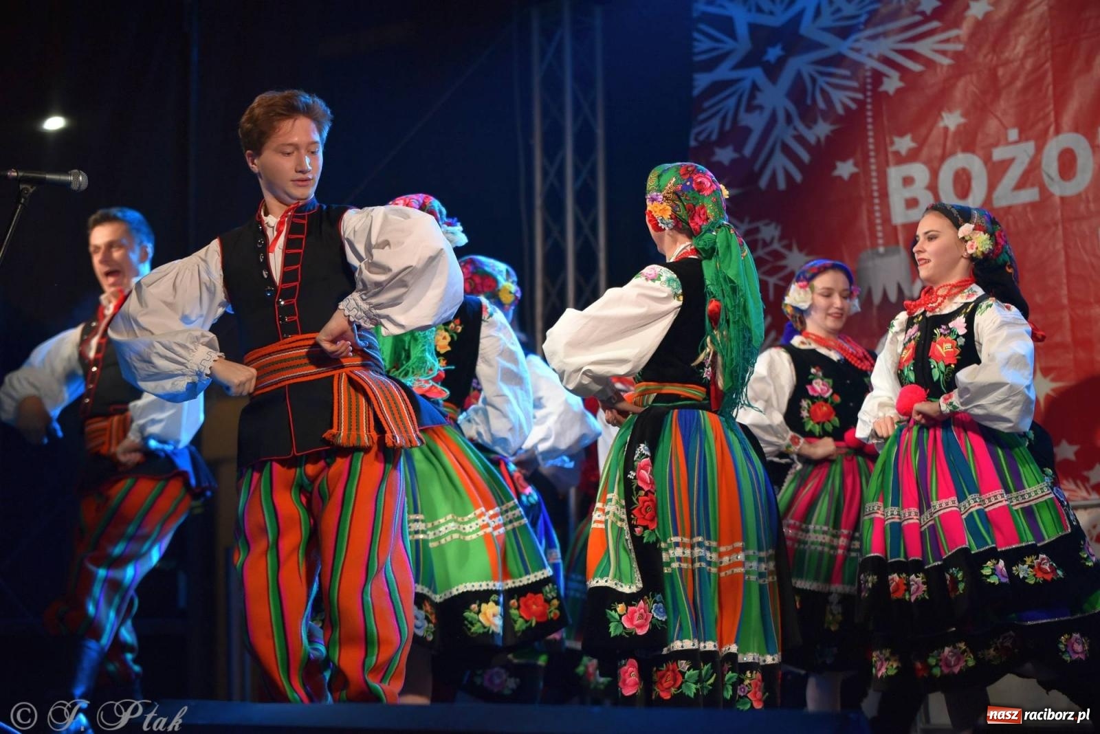 Zdjęcie w galerii na portalu naszraciborz.pl: Taneczny finał raciborskiego jarmarku wiadomości z regionu