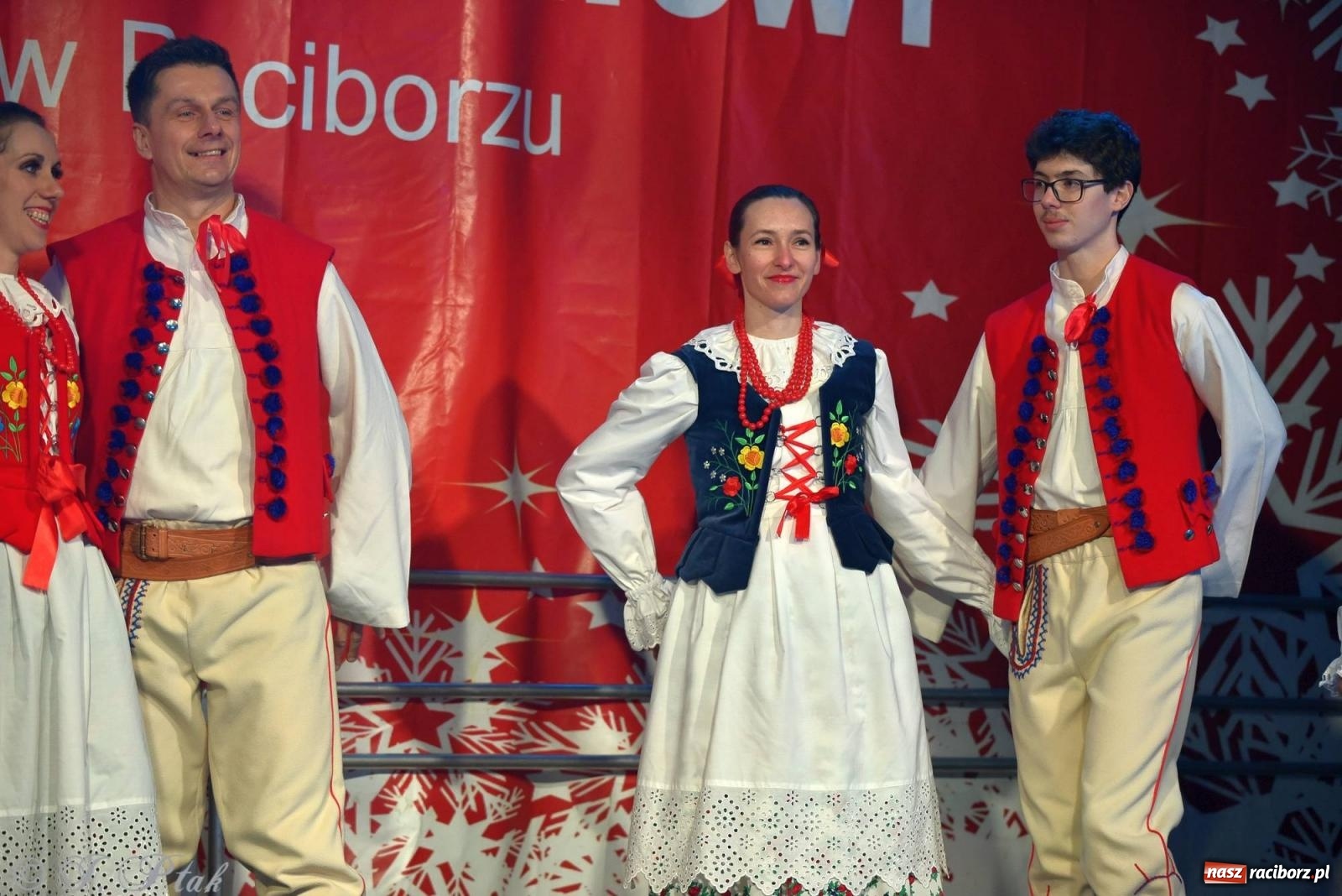 Zdjęcie w galerii na portalu naszraciborz.pl: Taneczny finał raciborskiego jarmarku wiadomości z regionu