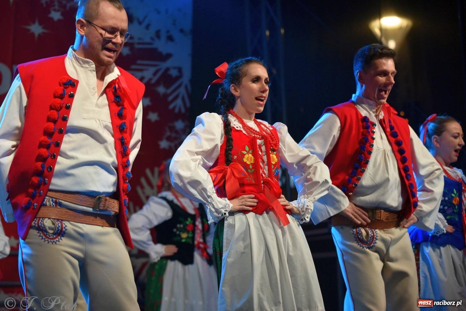 Zdjęcie w galerii na portalu naszraciborz.pl: Taneczny finał raciborskiego jarmarku wiadomości z regionu