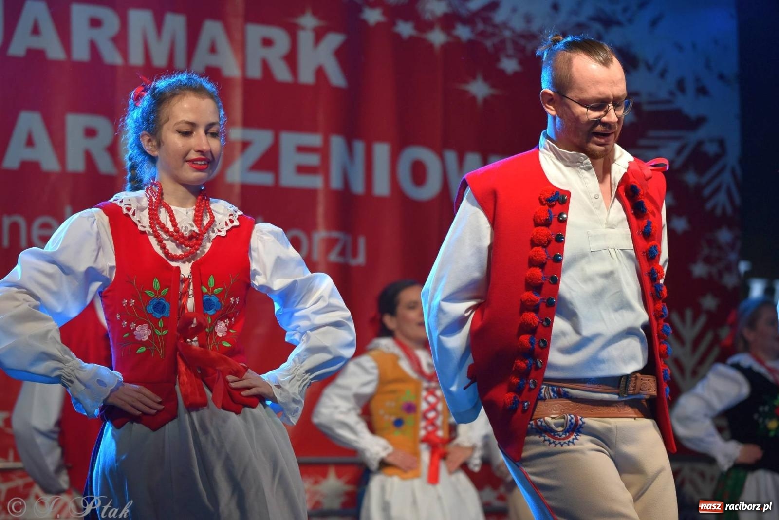 Zdjęcie w galerii na portalu naszraciborz.pl: Taneczny finał raciborskiego jarmarku wiadomości z regionu